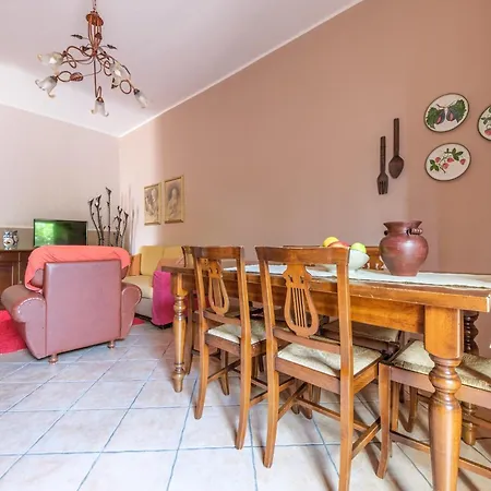 La Casa Dei Limoni Apartment *
